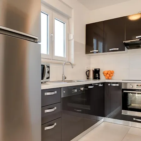 Holiday home Cera Fuer 8 Personen In